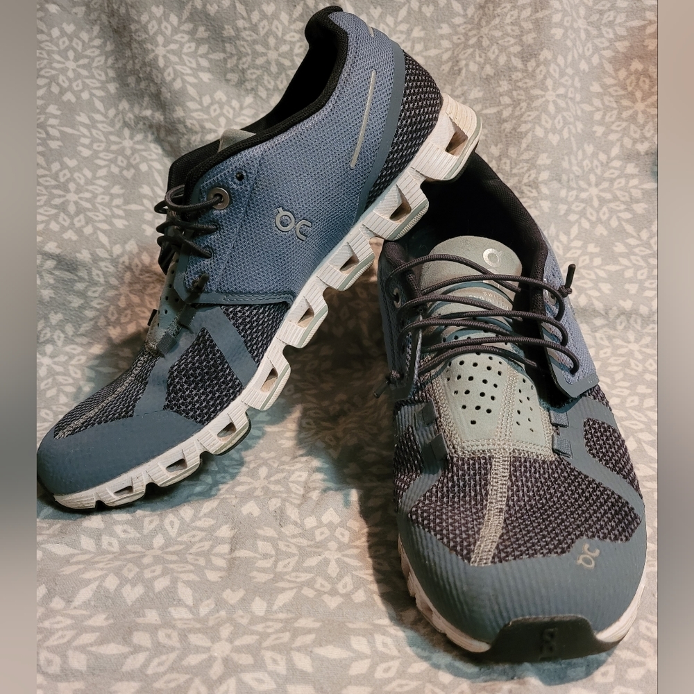 Women's On Cloud 2.0 Tide- Size 8.5